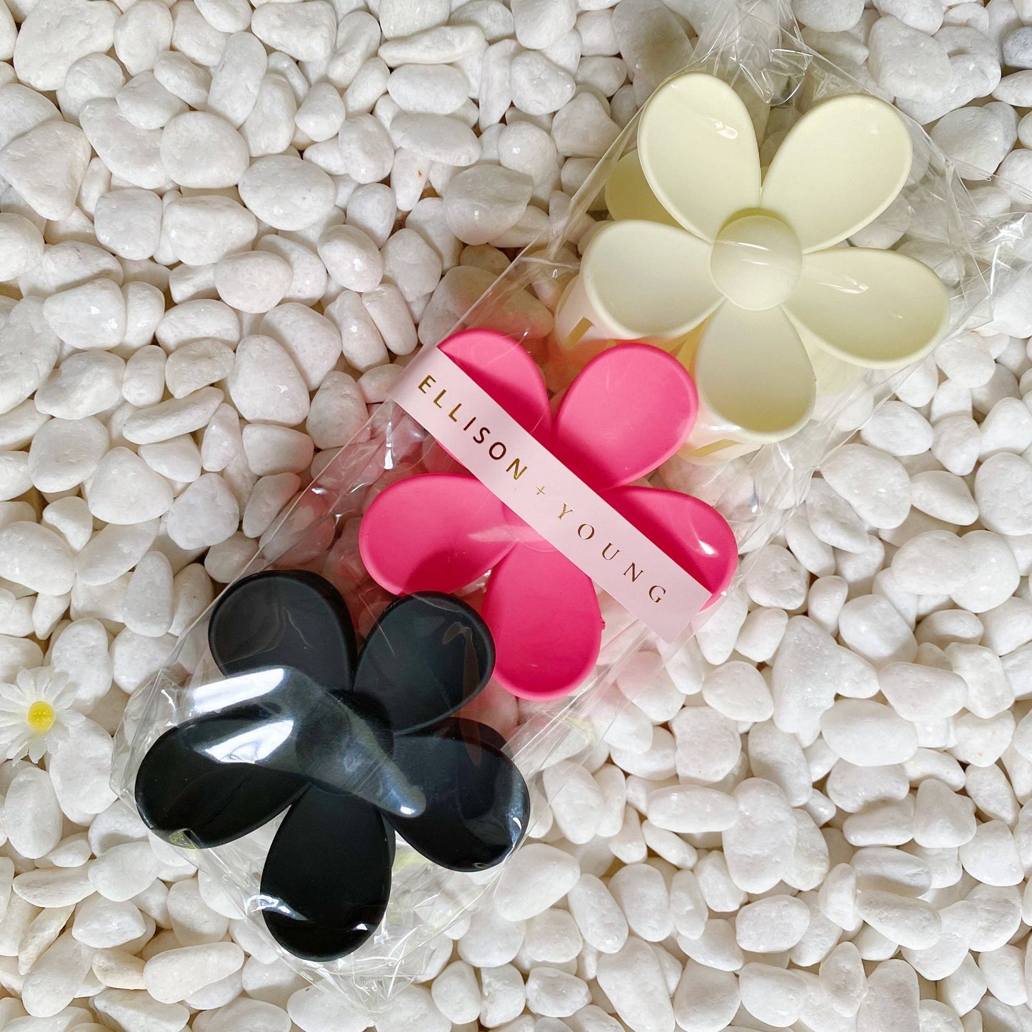 Daisy Days Hair Claw Set: Blush Olive