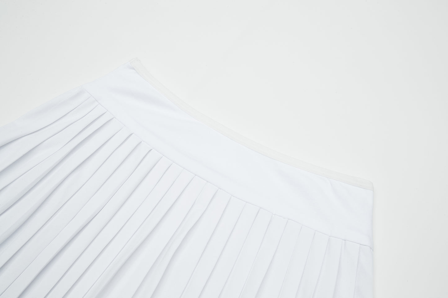 MM MINI PLEATS - WHITE.