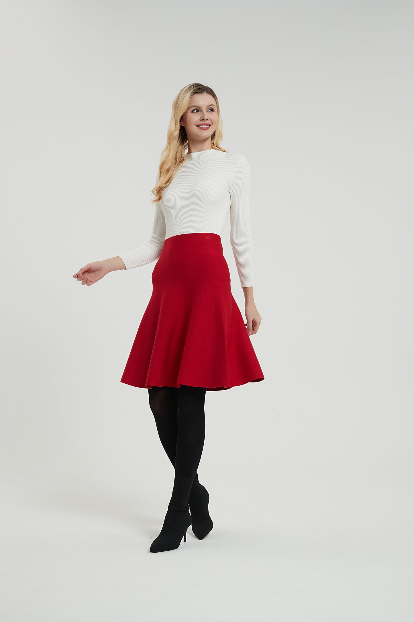 AMAZING MM SKIRT - YEAR ROUND RED