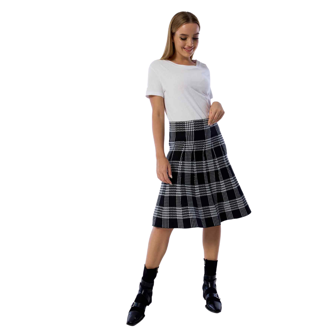 AMAZING MM SKIRT - YEAR ROUND BLACK PLAID