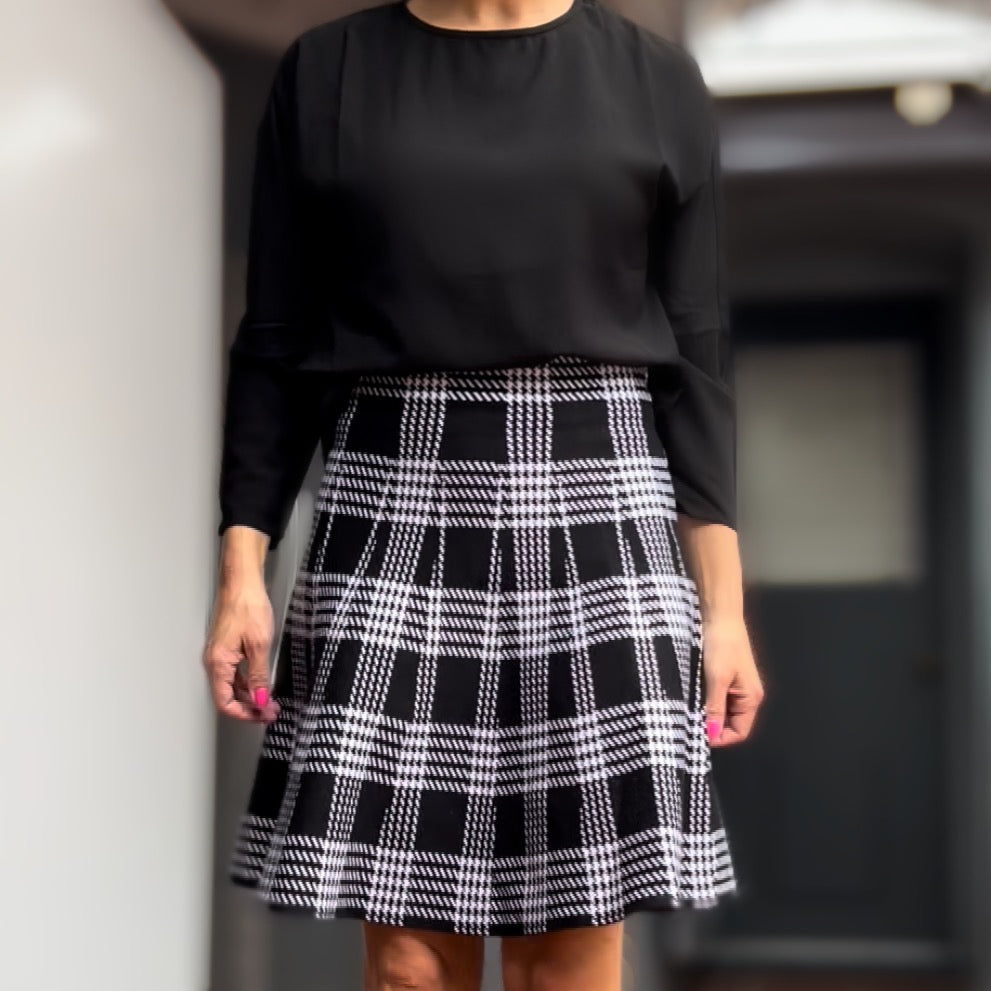 MM PERFECT BLACK DRESSY TOP - 7/8 SLEEVE