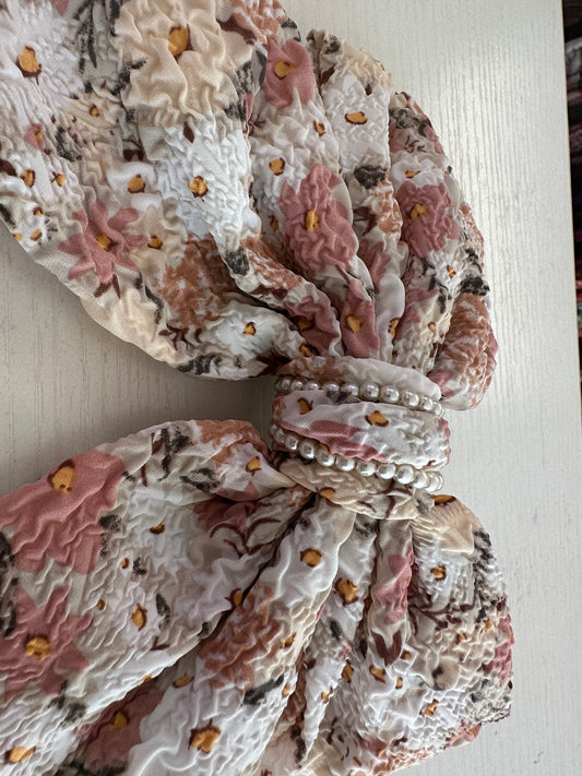FLORAL AND PEARL BOW HAIR CLIP