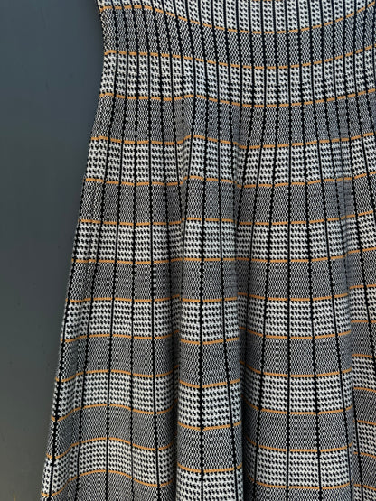 PLAID SLEEVE JACKET WITH YR RND SKIRT