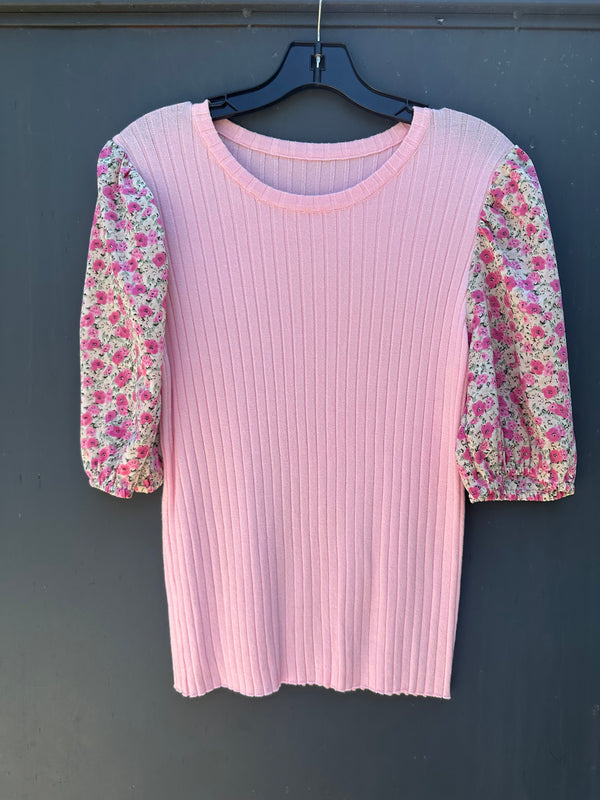 RIBBED FLORAL SLEEVE T