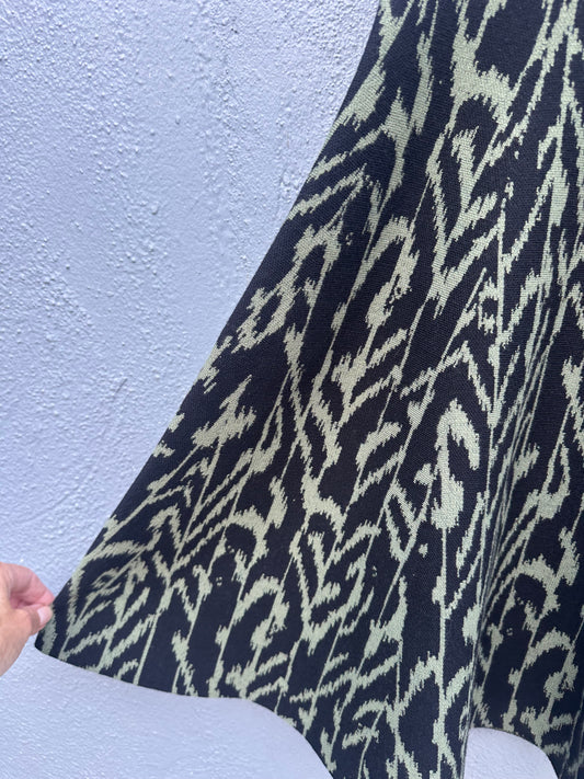 GEO ANIMAL PRINT YR RND BLACK SAGE GREEN
