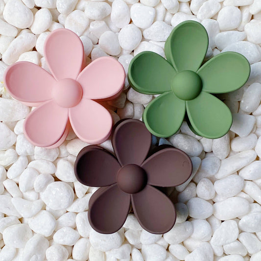 Daisy Days Hair Claw Set: Blush Olive