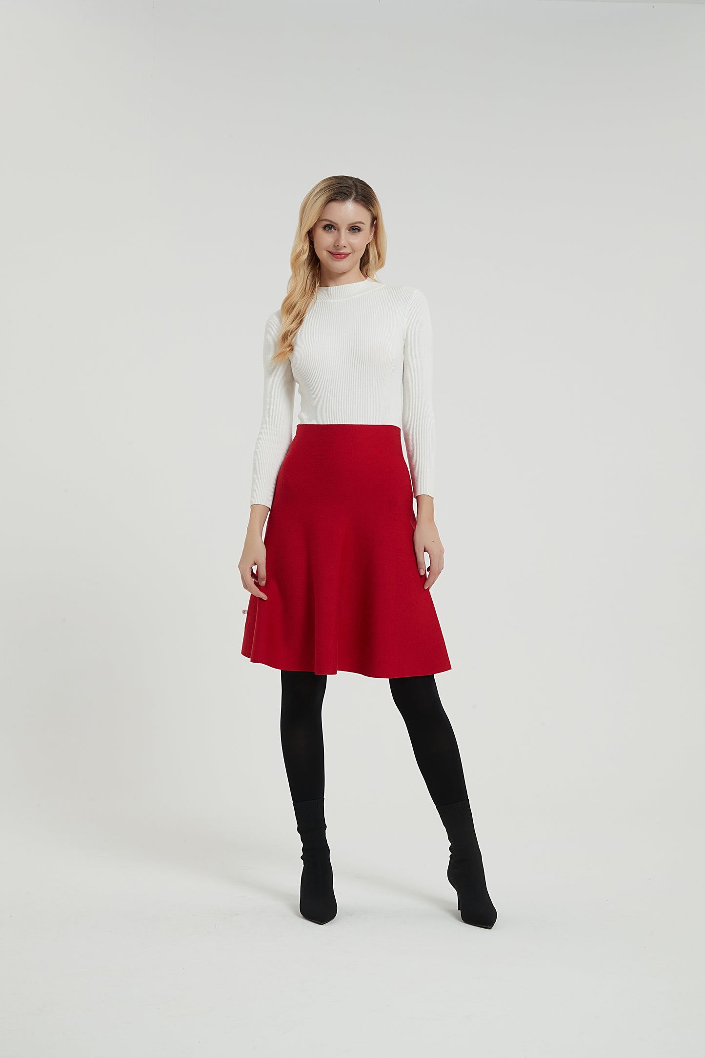 AMAZING  MM SKIRT - YEAR ROUND RED