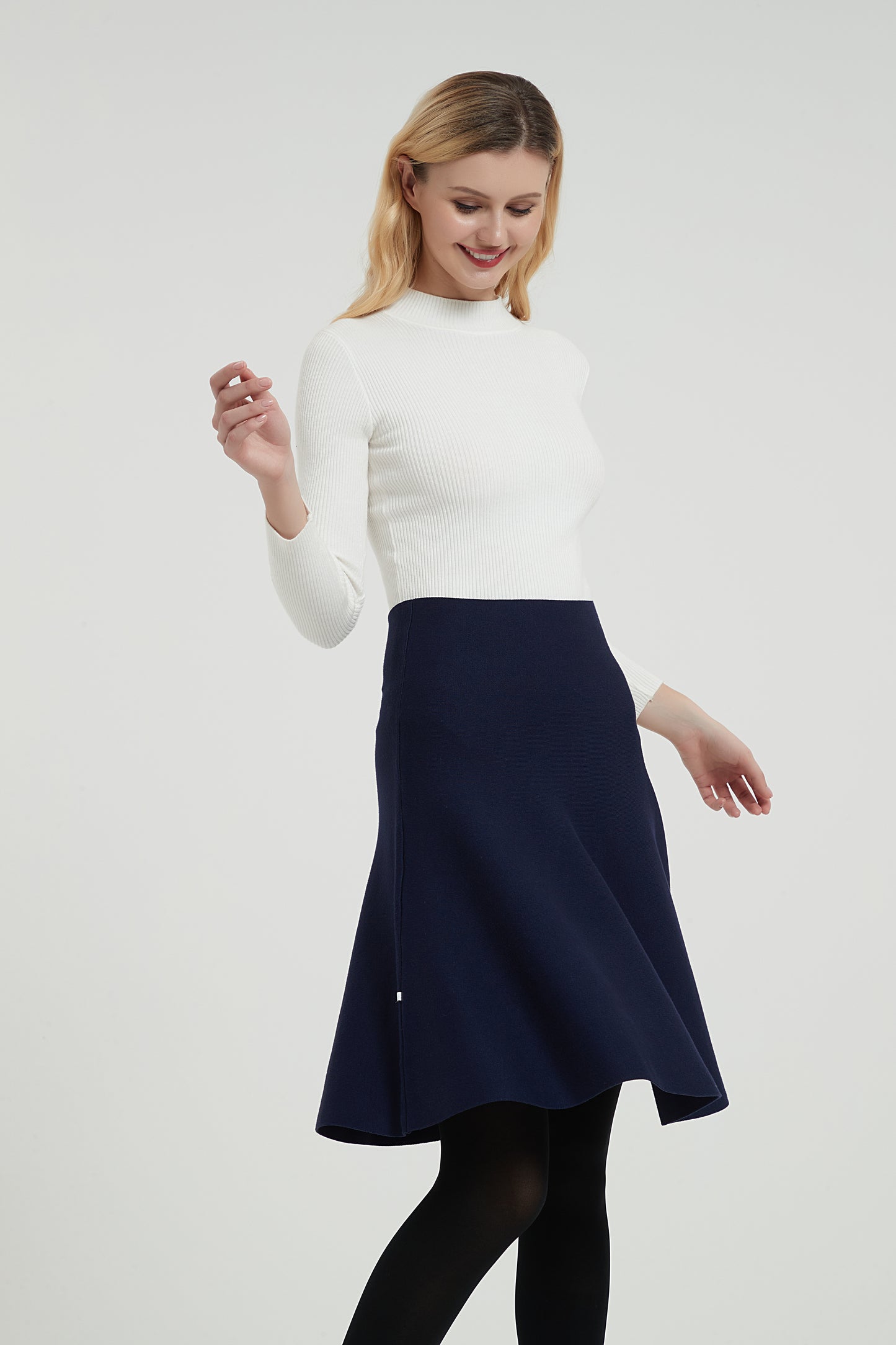AMAZING  MM SKIRT - YEAR ROUND NAVY