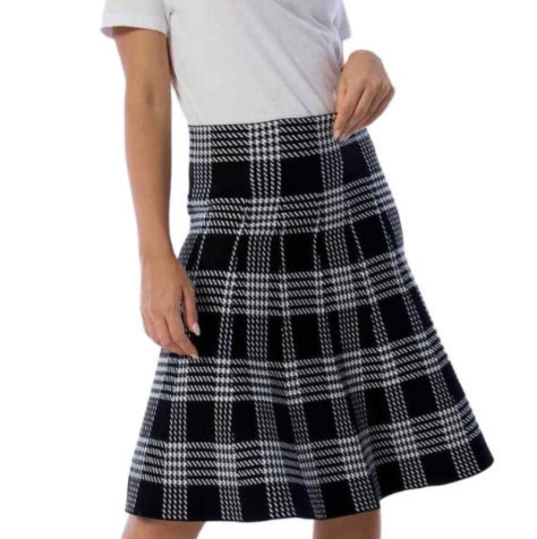 AMAZING MM SKIRT - YEAR ROUND BLACK PLAID