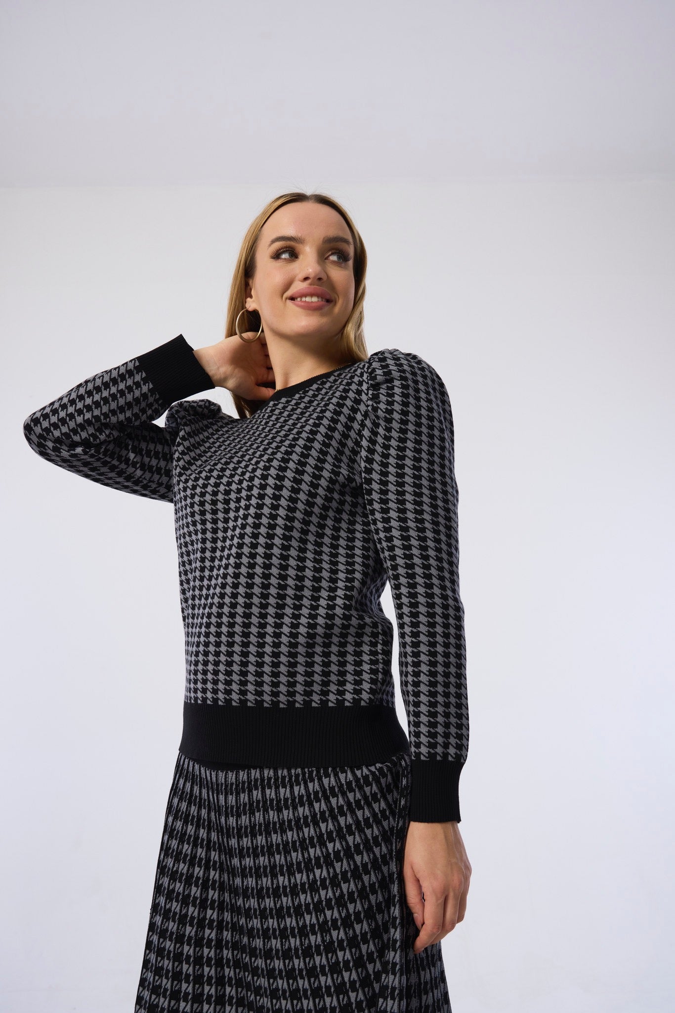 MM FLAT PLEATED - Black Grey Houndstooth