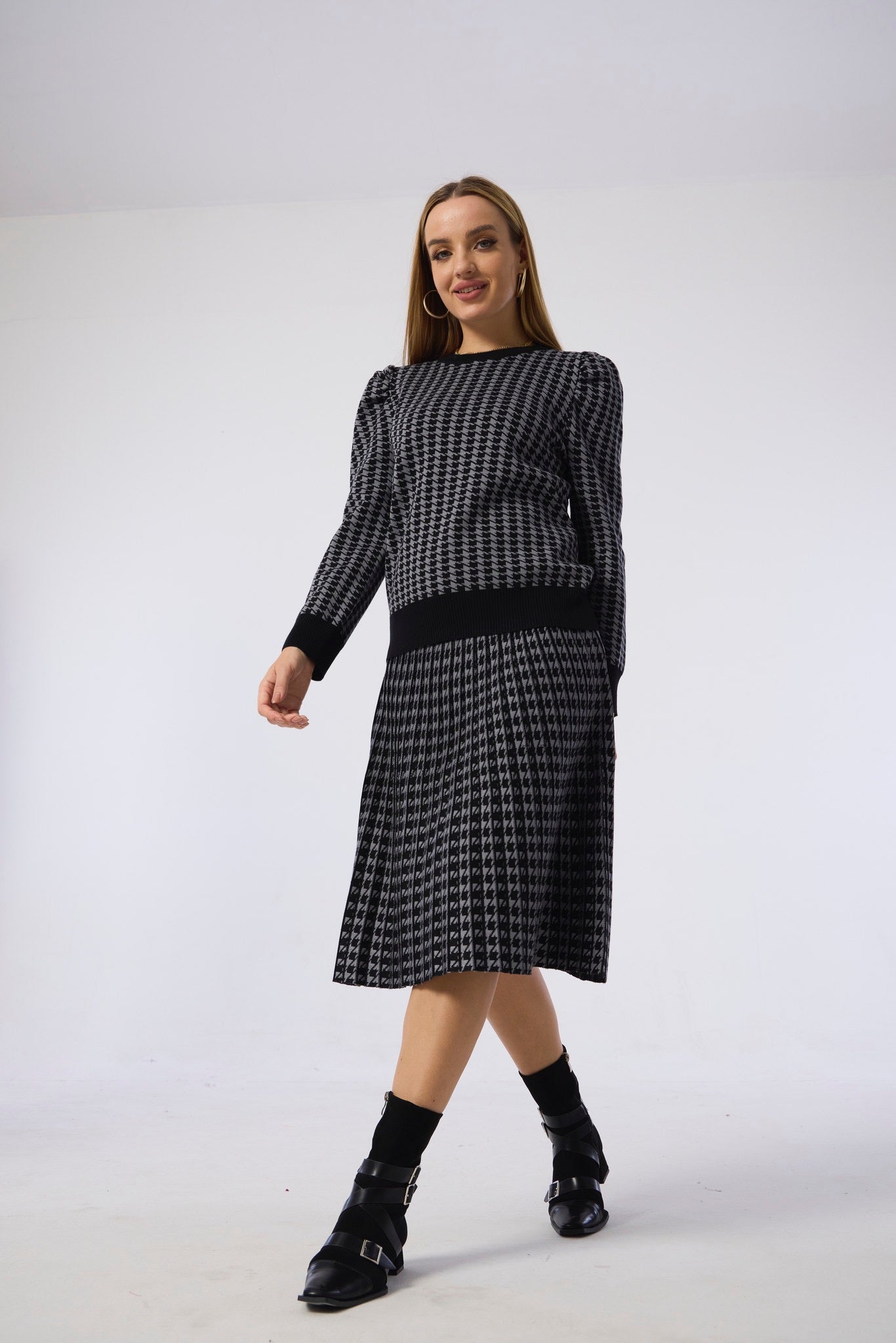 MM FLAT PLEATED - Black Grey Houndstooth